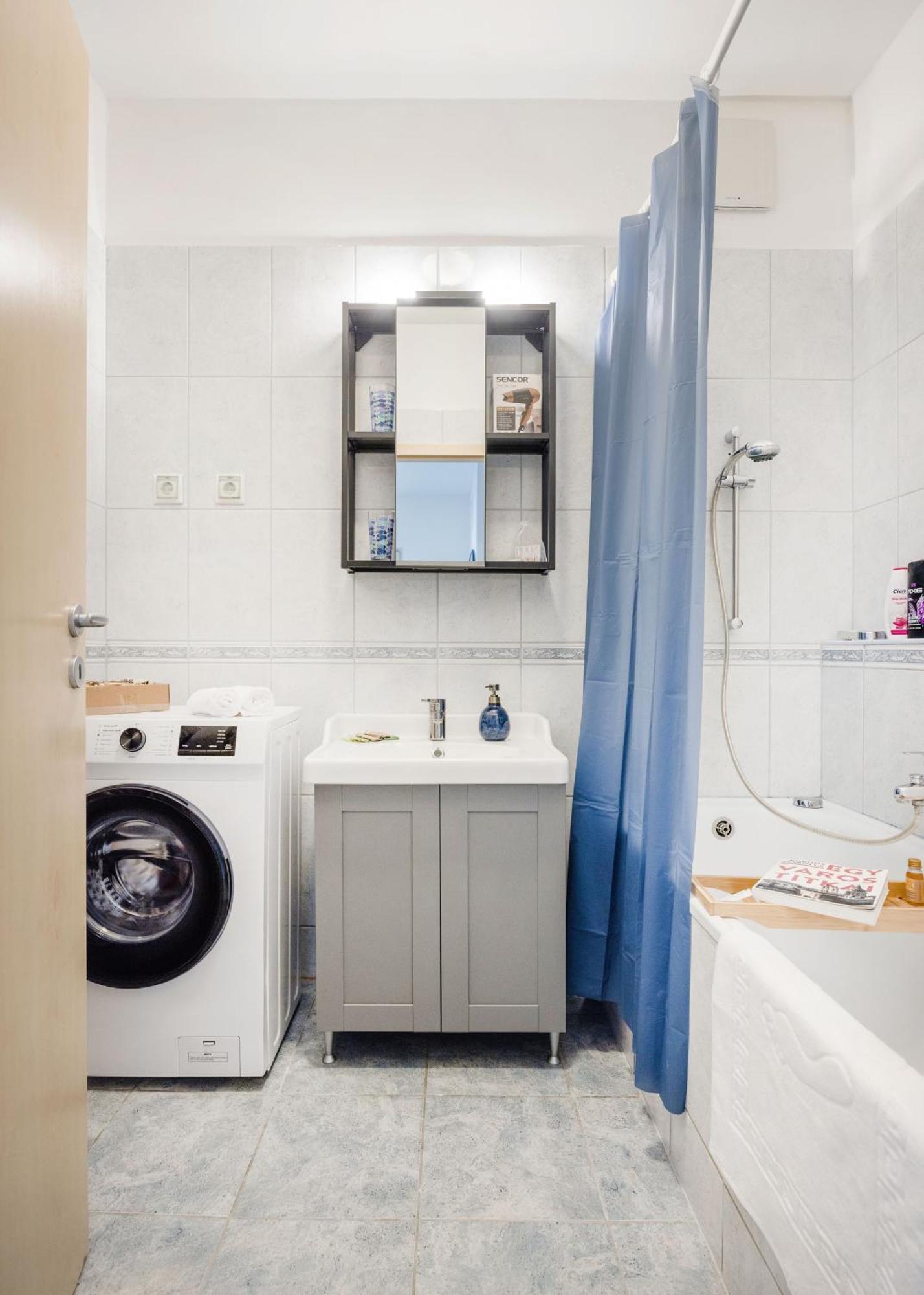 Modern Two-Bedroom Apartment With Free Parking Budapest Exterior foto