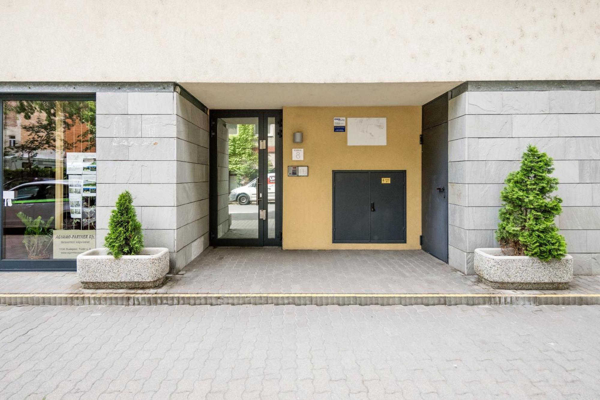 Modern Two-Bedroom Apartment With Free Parking Budapest Exterior foto